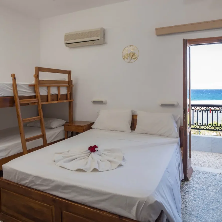 Quadruple Room with Sea View