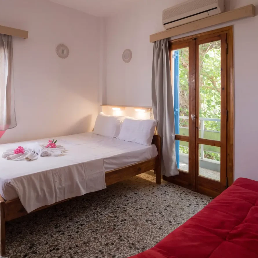 Triple Room with Garden View