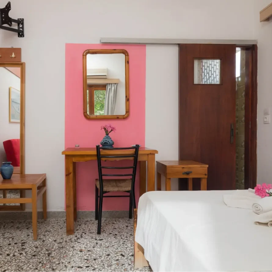 Triple Room with Garden View